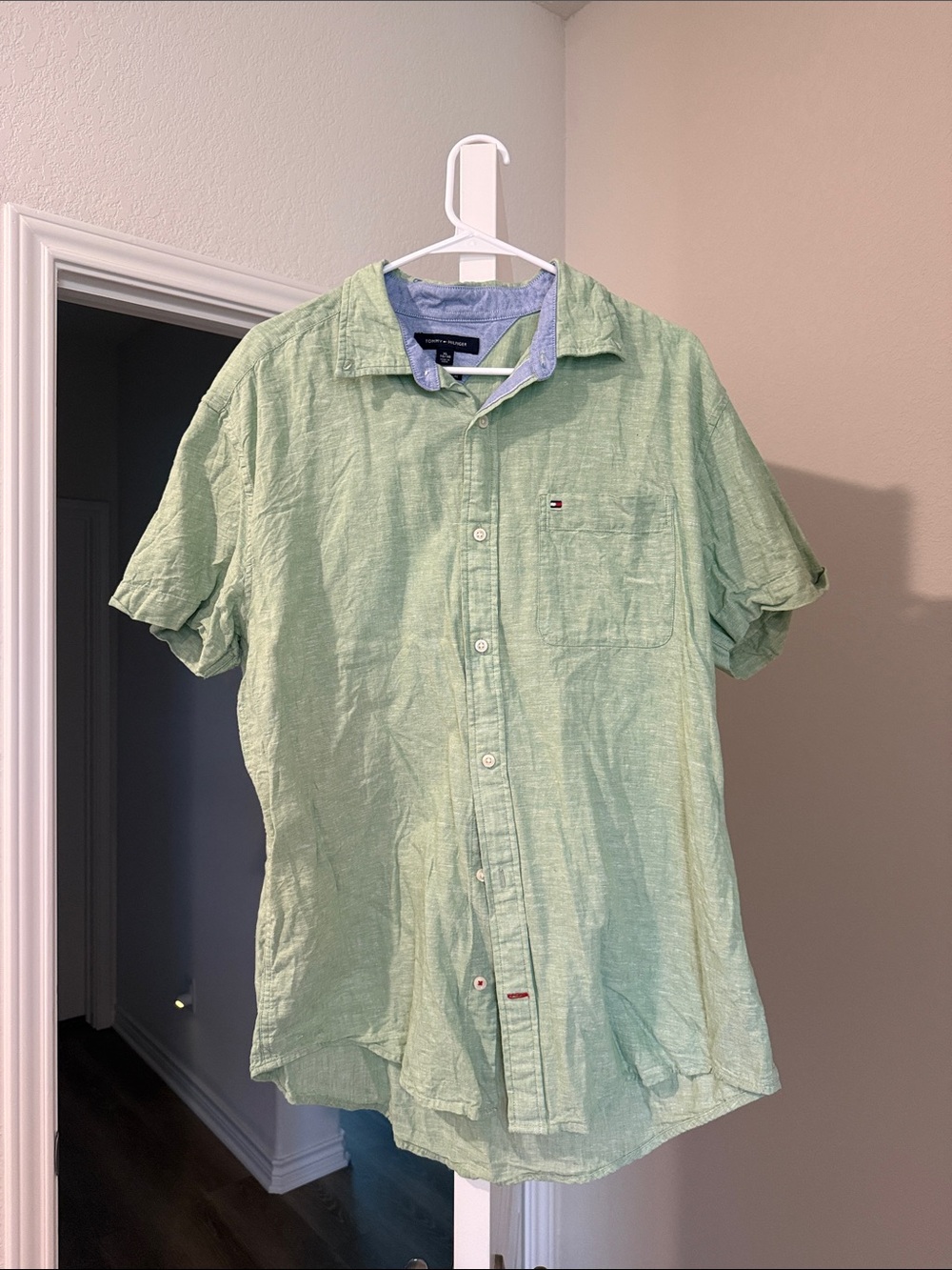 Tommy Hilfiger Men's Pale Green Short Sleeve Button-Down Shirt